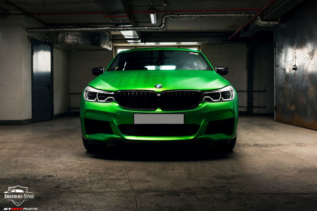 Оклейка автомобиля BMW 6 GT в зелёный матовый металлик