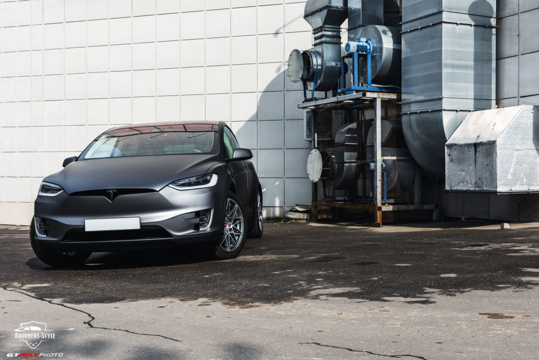 Оклейка Tesla Model X - 3M Matte Dark Grey