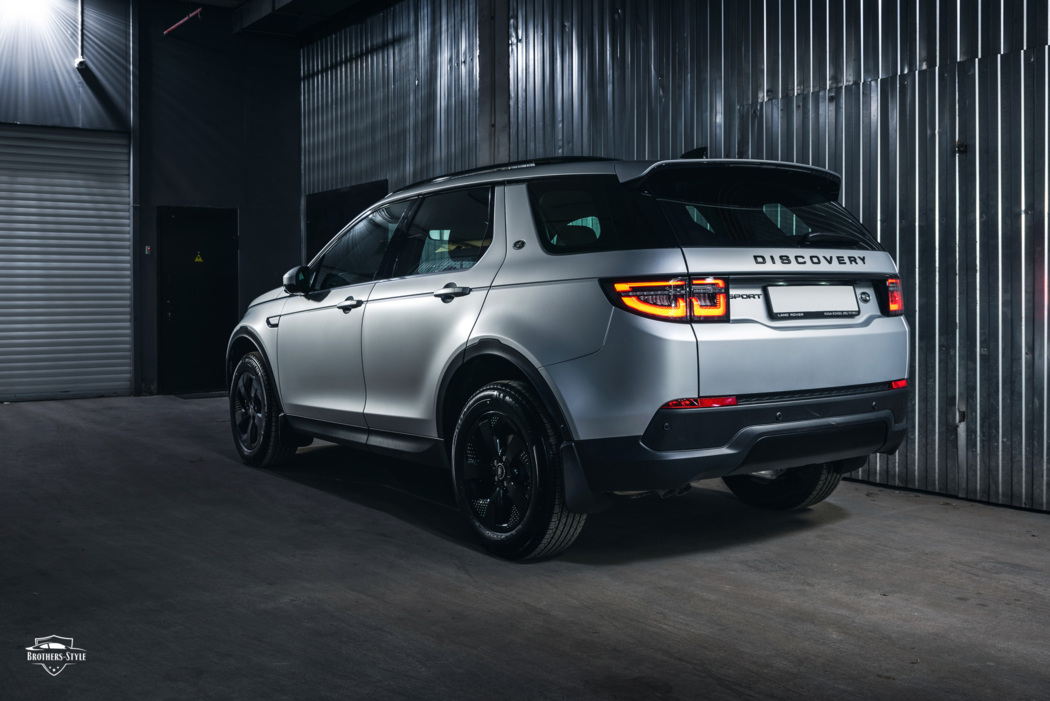 Матовый Land Rover Discovery Sport