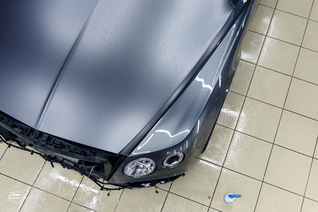 Оклейка Bentley Bentayga матовым полиуретаном