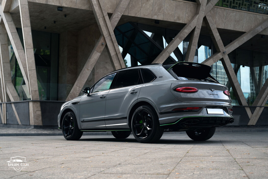 Бентли Бентайга