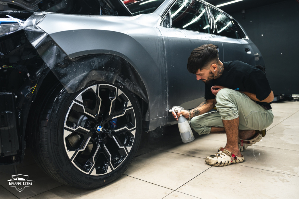 Оклейка BMW X3 матовым полиуретаном