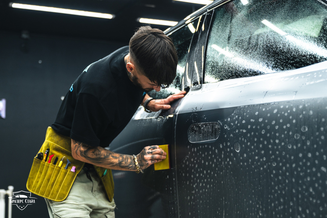 Оклейка BMW X3 матовым полиуретаном