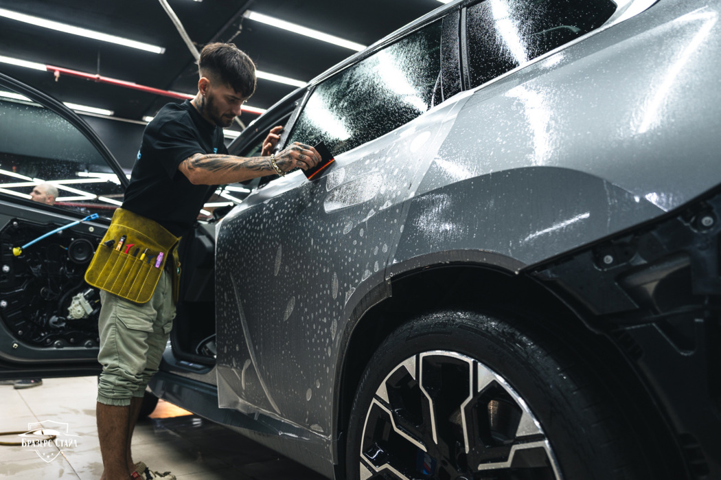 Оклейка BMW X3 матовым полиуретаном