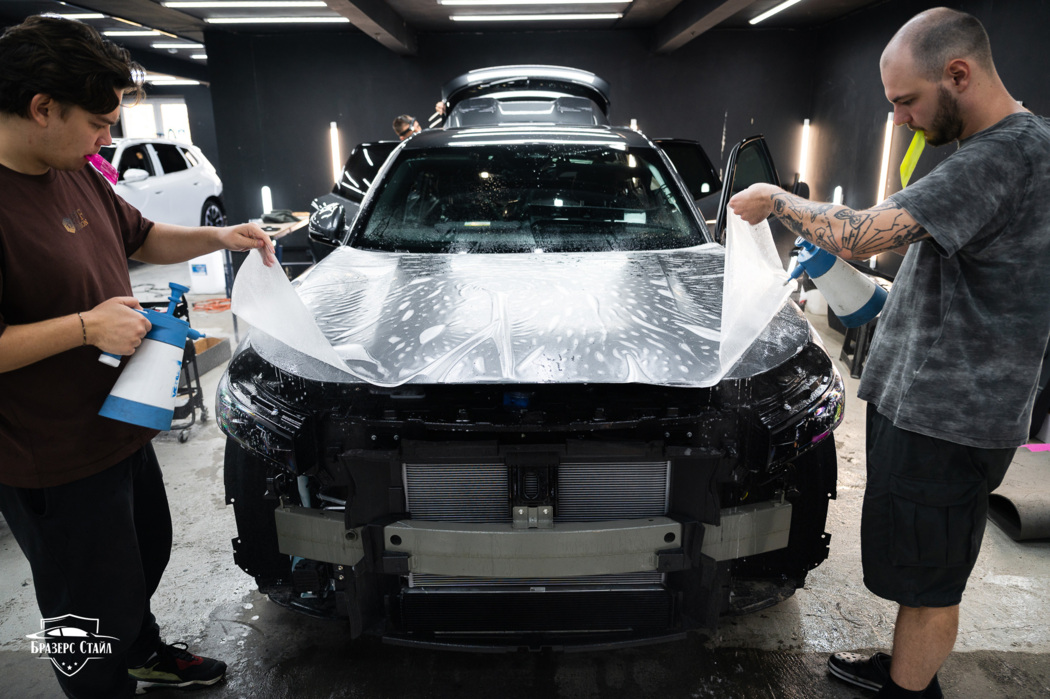 Оклейка Voyah Free плёнкой