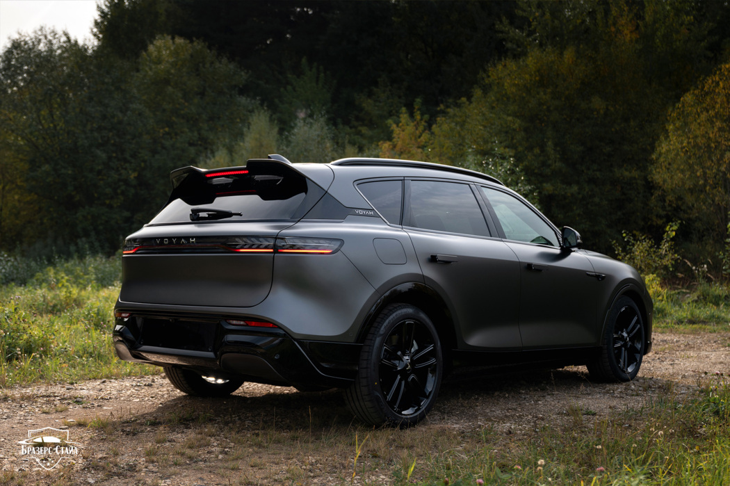 Voyah Free в сером матовом цвете