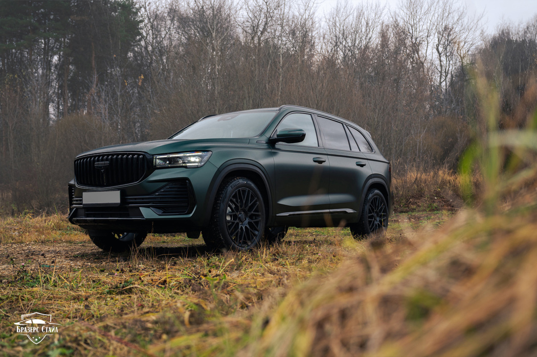 Зелёный матовый Geely Monjaro Geely Monjaro в матовом Mountain Green цвете